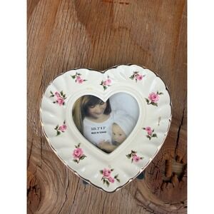 Unbranded Heart Picture Frame Unisex 3x3 Cream Good Floral Rose Scalloped Gold
